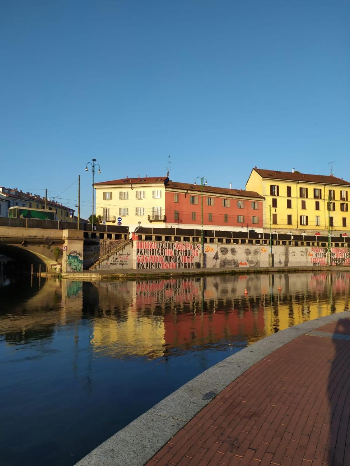 Camera Navigli Con Bagno Privato มิลาน ภายนอก รูปภาพ